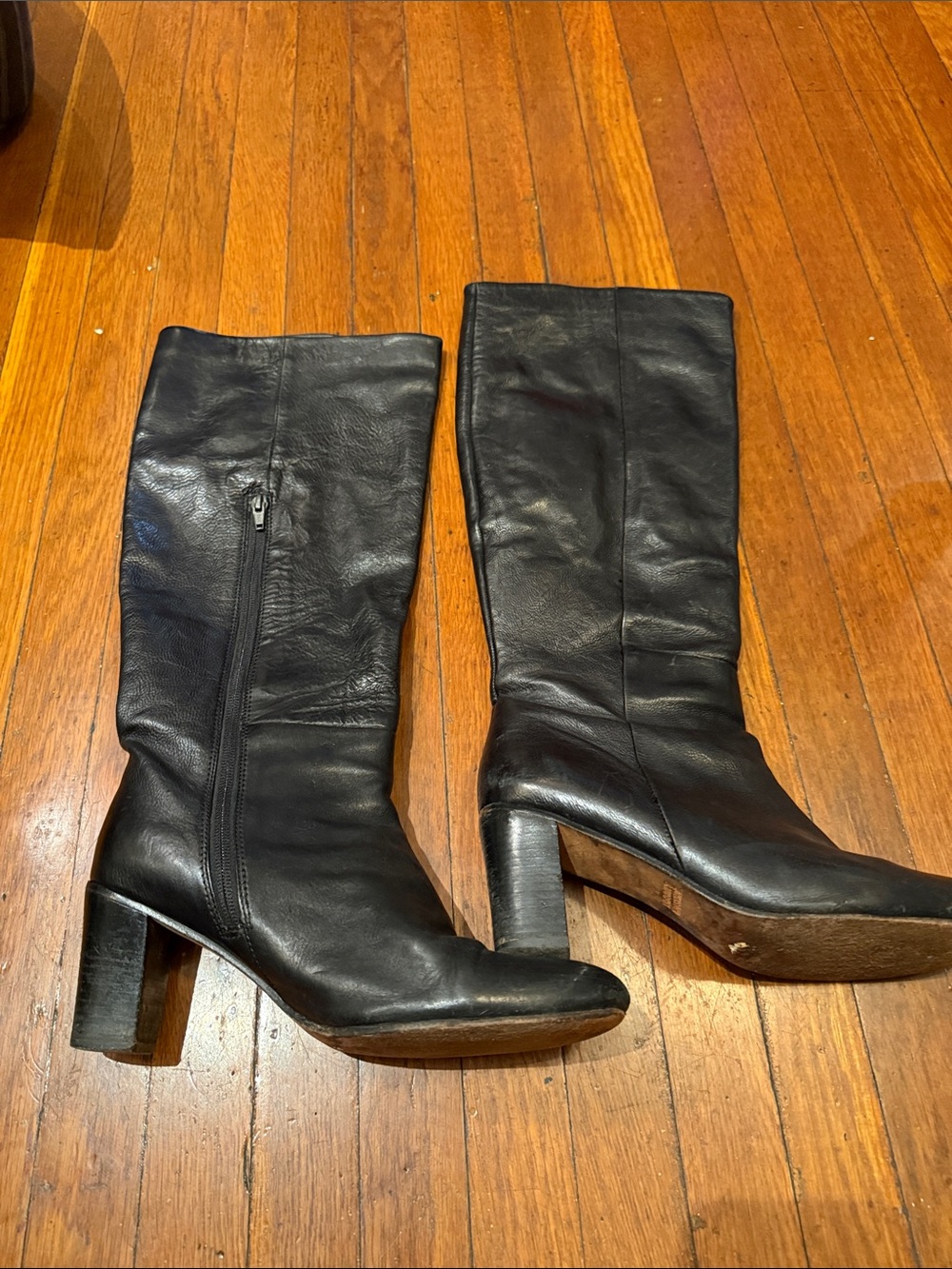 Johnston & Murphy Black Leather Mid-Calf Heeled Boots - Classic Women's Style